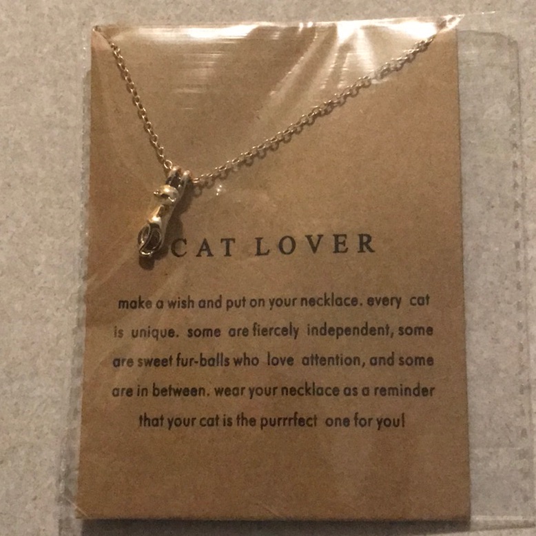 Cat Lover Charm Necklace Gold Tone 8$